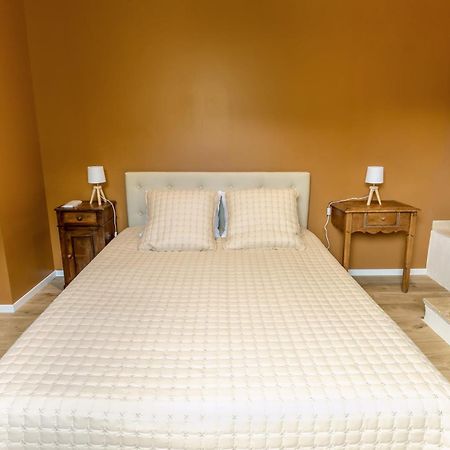Bed and Breakfast Domaine Des Grands Chenes Preveranges Экстерьер фото