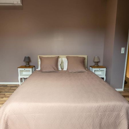 Bed and Breakfast Domaine Des Grands Chenes Preveranges Экстерьер фото