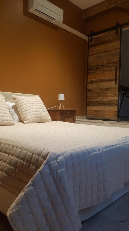 Bed and Breakfast Domaine Des Grands Chenes Preveranges Экстерьер фото